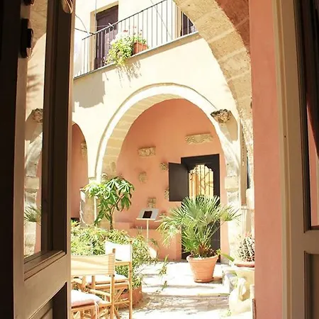 Appartamento Antica Corte Delle Ninfee, Historical Private Trapani