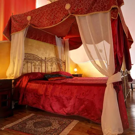Antica Corte Delle Ninfee, Historical Private