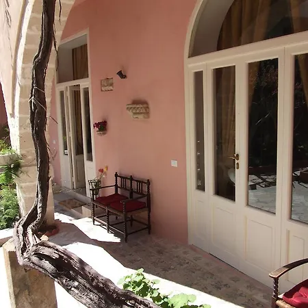Antica Corte Delle Ninfee, Historical Private Trapani
