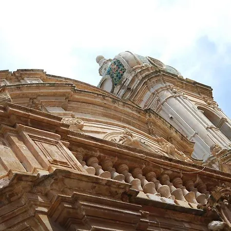 Antica Corte Delle Ninfee, Historical Private Trapani