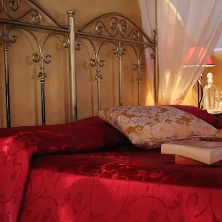 Antica Corte Delle Ninfee, Historical Private